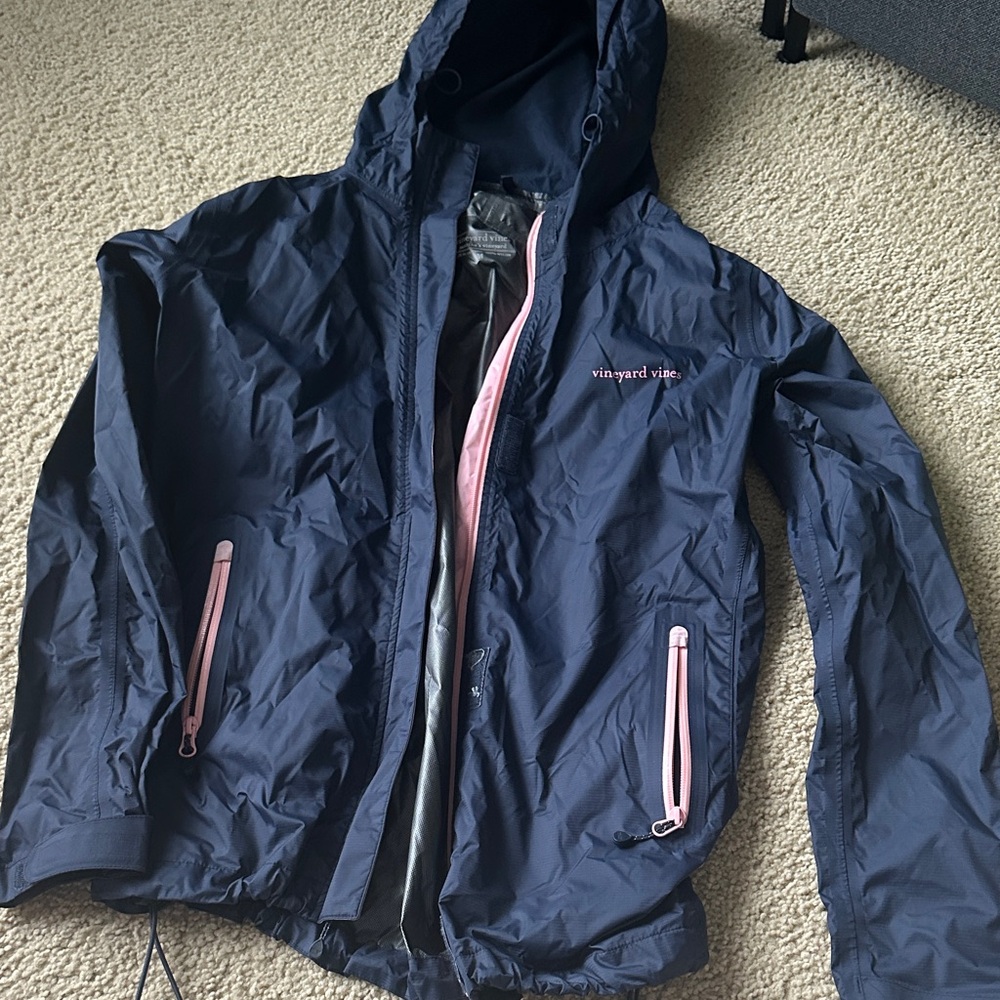Vineyard Vines raincoat with Pink Details